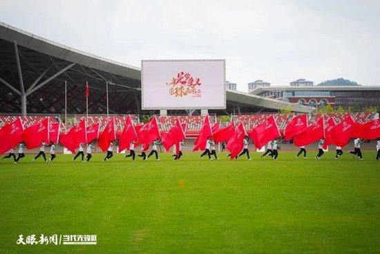 此后转播镜头回放，罗贝托进球前的角球似乎不应该存在，球最后是好像是巴尔德碰出去的。